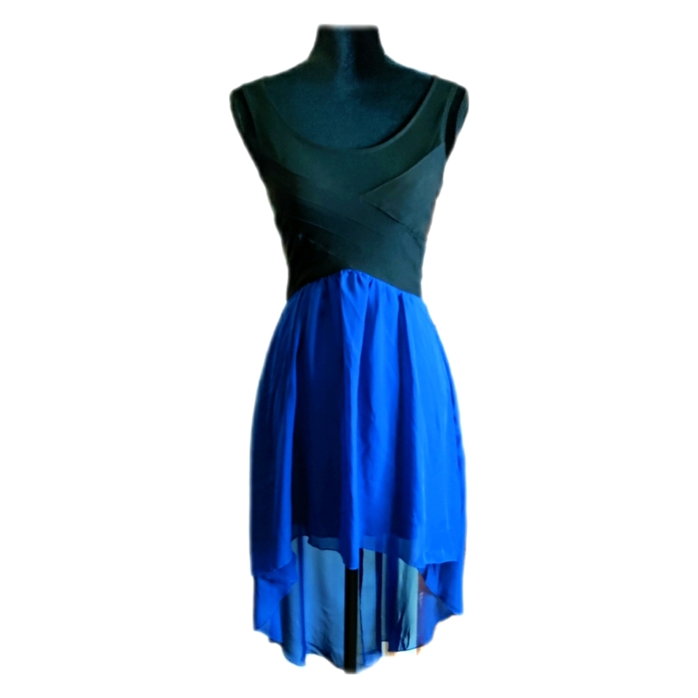 Juniors Windsor dress